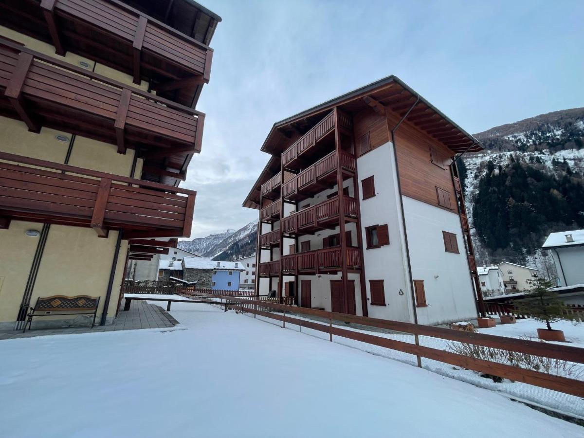 Il Cervo Mountain Apartment Campodolcino Exterior photo