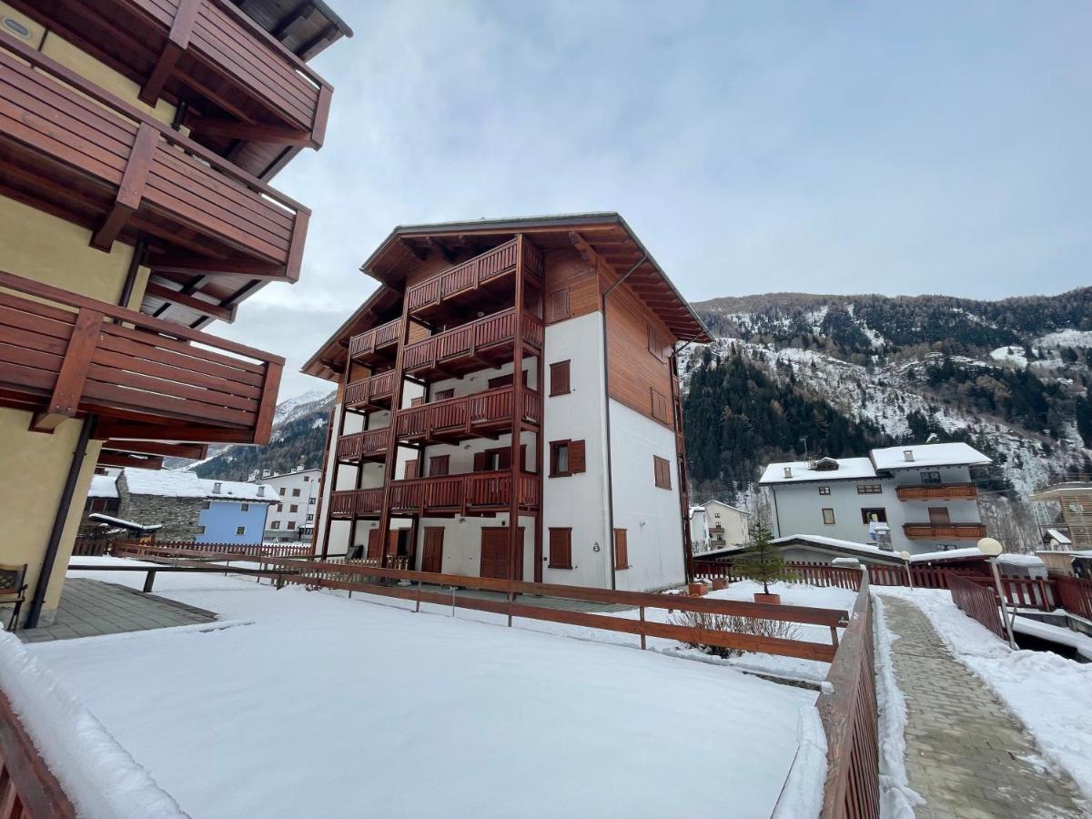 Il Cervo Mountain Apartment Campodolcino Exterior photo